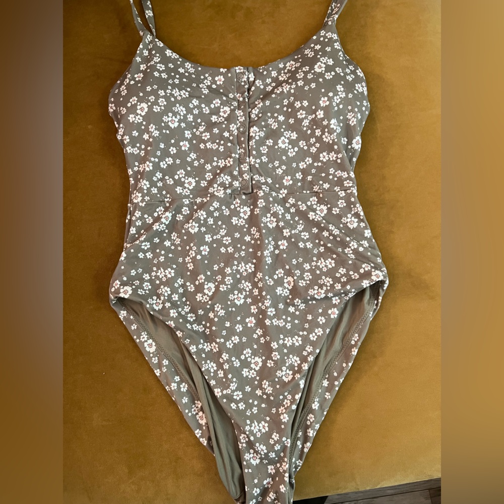 Andie’s Women’s One Piece Swimsuit- The Snap - Floral Olive - Size M